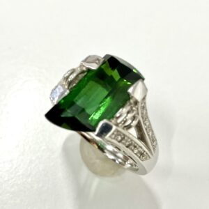 Pt900トルマリン5.37ct ＆メレダイヤ0.19ct 付きリング